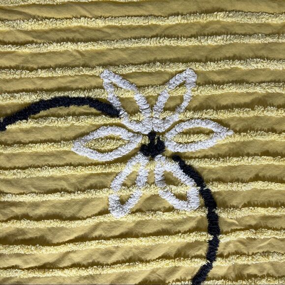 Vintage
Andrisona Chenille Coverlet Bedspread Yellow Brown White Daisy 53"x81" - Picture 9 of 14